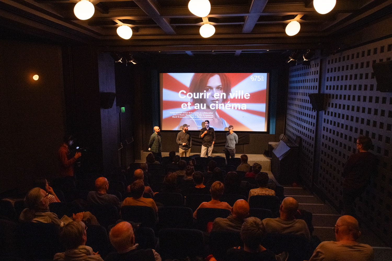 Courir en ville et au cinéma : <i> Du stade à la Cité </i > de Vincent Aubert, Yanick Turin et Philippe Vonnard