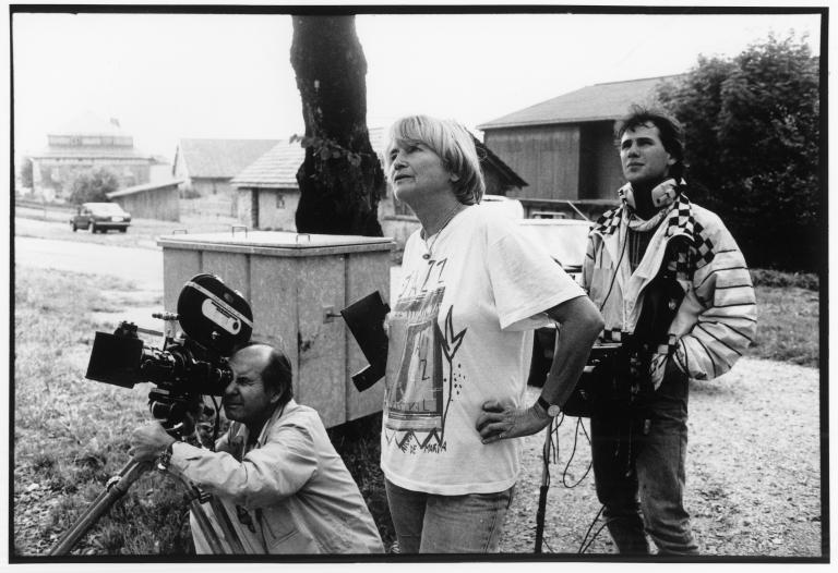 Photo de Jacqueline Veuve sur le tournage de Chronique paysanne en Gruyère (1990) pour la saison 13 de filmo (2022)
