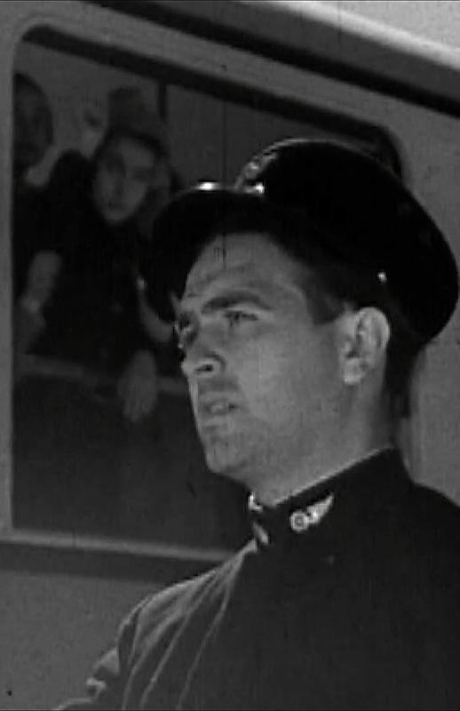 Extrait du documentaire "Deux sous de bonheur" (1947) de Pierre Biro