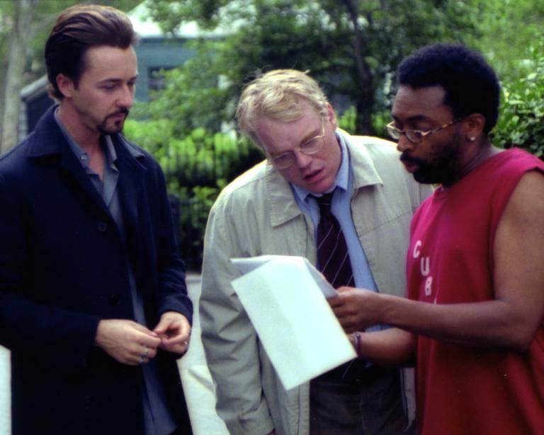Edward Norton, Philip Seymour Hoffman et Spike Lee sur le tournage de 25th Hour (2002).