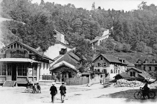 La station de départ, place du Vallon à Lausanne, et le bas de la ligne du funiculaire, vers 1910.