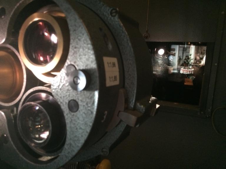 Le projecteur 35mm du Cinématographe, de nouveau au fonction quotidiennement.