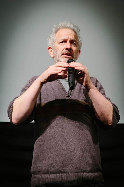 Le réalisateur Stephen Apkon présente son film "Disturbing the Peace" au Cinématographe, le 26.03.18 © Carine Roth