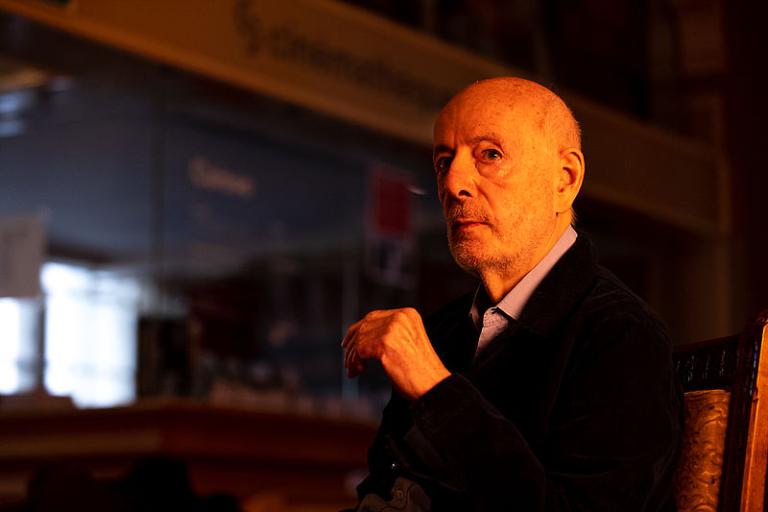 Bertrand Blier au Casino de Montbenon lors de la projection de son film "Tenue de soirée" (1986), projeté dans le cadre des Rencontres 7e Art Lausanne, le 27 avril © Samuel Rubio / Cinémathèque suisse