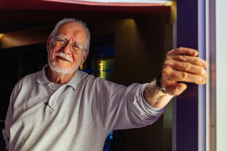 Jacques Dubochet à Pathé Flon pour l'avant-première du documentaire "Citoyen Nobel", le 27 février © Samuel Rubio / Cinémathèque suisse