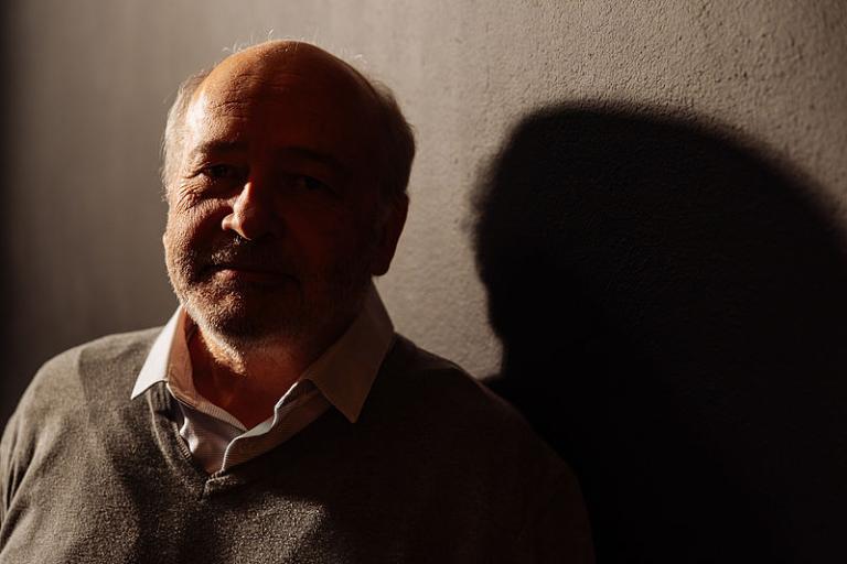 Jacques Kermabon, rédacteur en chef de la revue "Blink Blank" au Casino de Montbenon pour la projection du film "Madame de..." réalisé par Max Ophuls, le 16 janvier © Samuel Rubio / Cinémathèque suisse