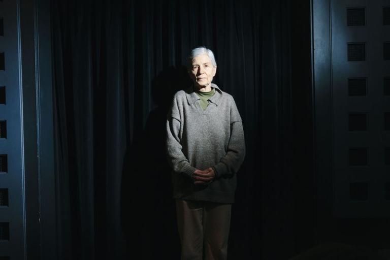 La réalisatrice Rose Lowder lors du programme autour de ses courts métrages le 30 novembre au Cinématographe © Carine Roth / Cinémathèque suisse