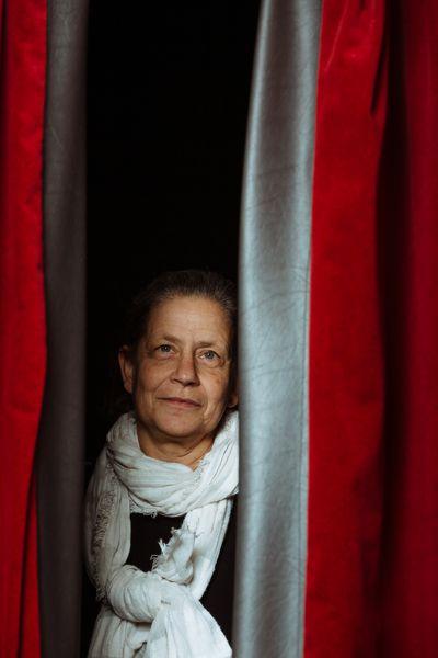 La réalisatrice Véronique Rotelli lors de la soirée commémorative de la grève générale de 1918 au Capitole le 8 novembre. © Samuel Rubio / Cinémathèque suisse
