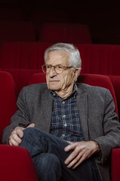 Rolf Lyssy au Capitole lors de l'avant-première de son dernier film "Une dernière touche" le 12 avril. © Samuel Rubio / Cinémathèque suisse