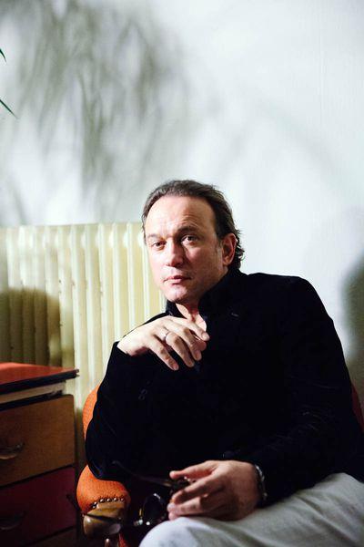 L'acteur et réalisateur Vincent Perez au Capitole lors de l'avant-première de son film "Alone in Berlin", le 3 décembre. ©Carine Roth / Cinémathèque suisse